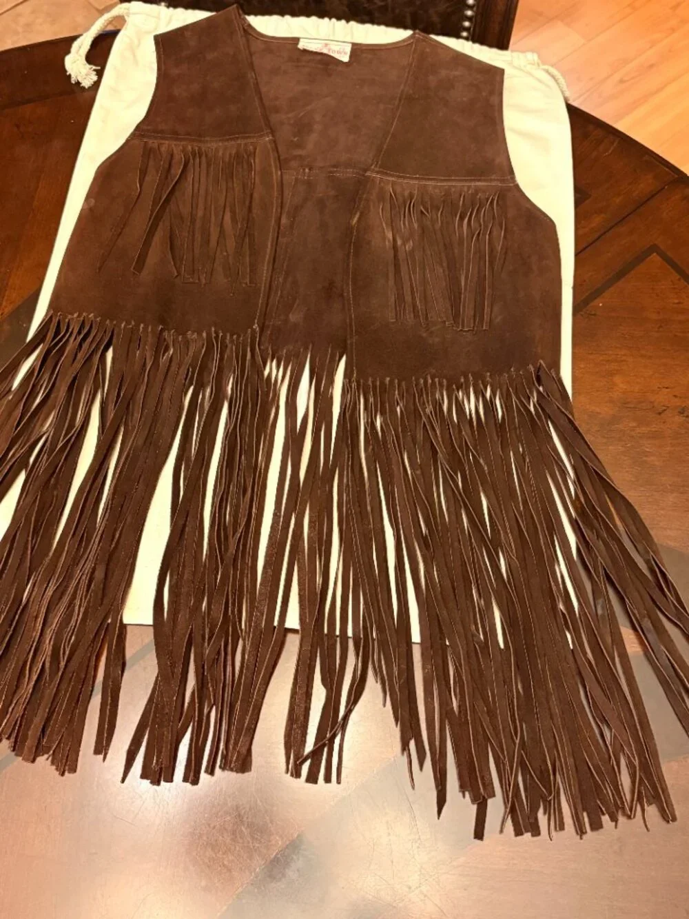 VINTAGE TEPEE TOWN NY FRINGE VEST - Picture 8 of 10